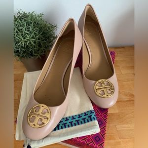 Tory Burch Sz 10 Goan Sand 972 Chelsea 65MM Wedge w/Box Like New
